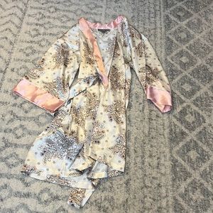 Morgan Taylor Floral Robe